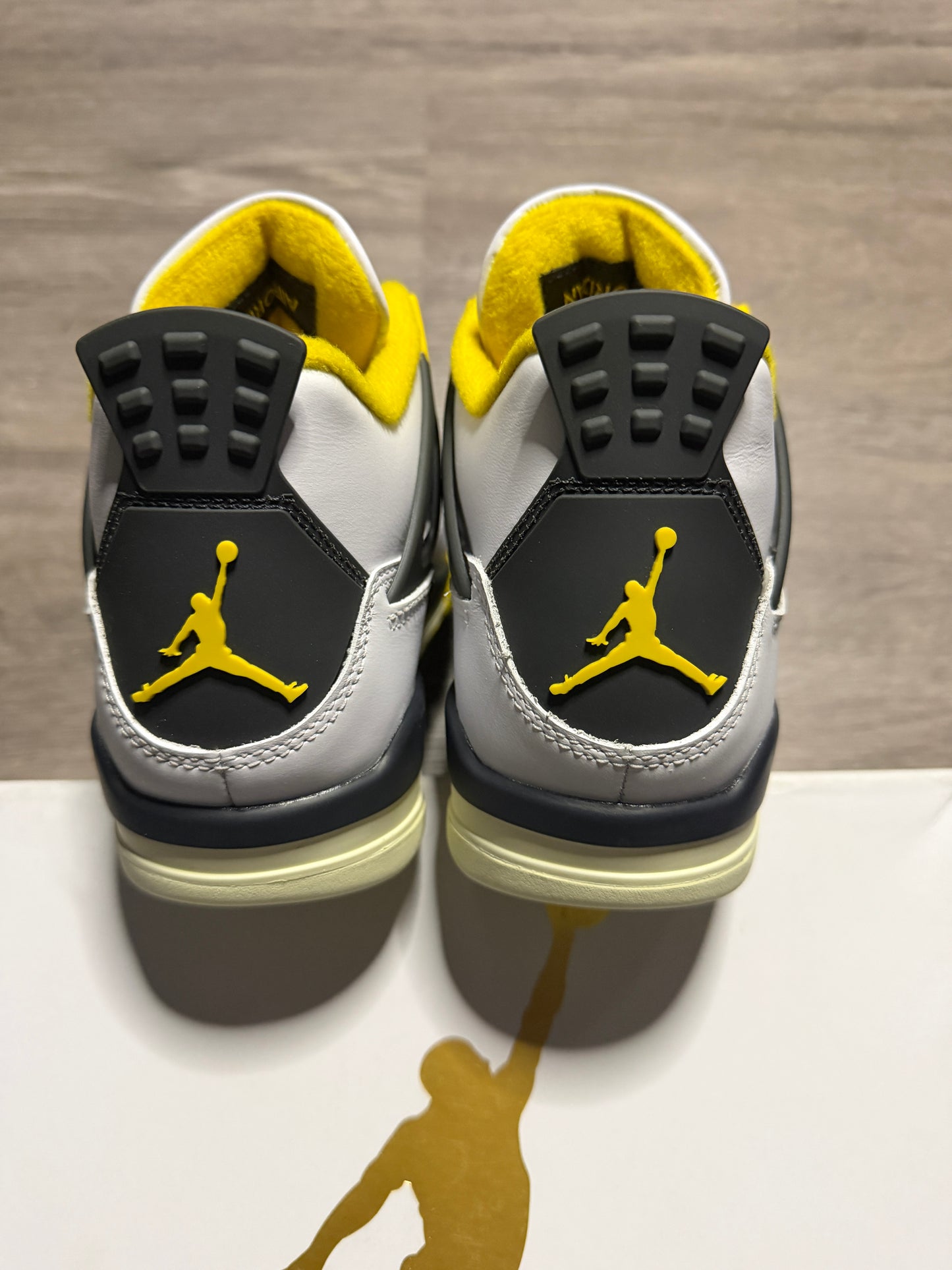 JORDAN 4 RETRO 'VIVID SULFUR'